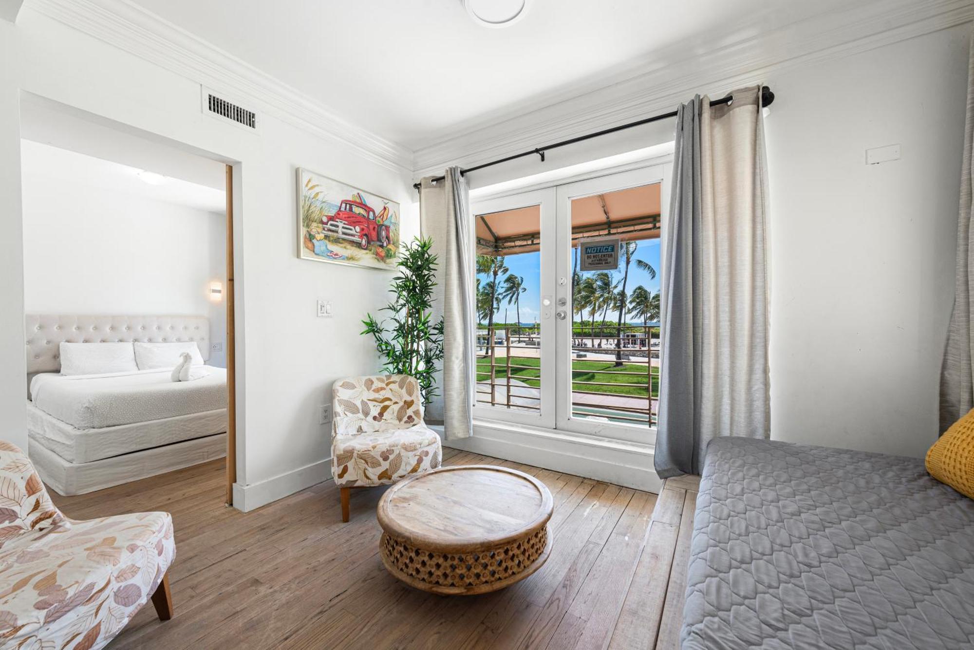 Ocean Drive Apartment Suites In Майами-Бич Экстерьер фото